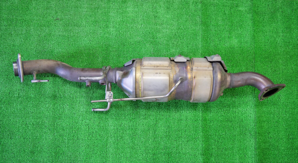 新作人気 ハイエース触媒 DPR DPF パラジウム マフラー・排気系 ...